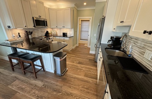 Navarre Beach House | “Semi-Retired”-Elevator-Pier-200+ 5 Star Reviews-Toys-Golf Cart Rental -EV Charg