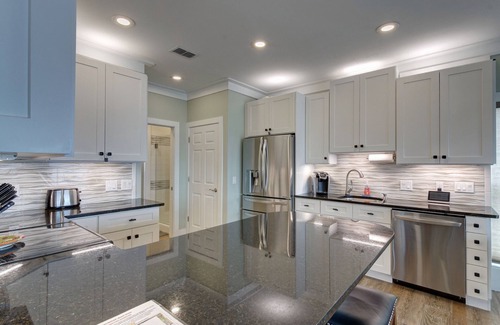 Navarre Beach House | “Semi-Retired”-Elevator-Pier-200+ 5 Star Reviews-Toys-Golf Cart Rental -EV Charg