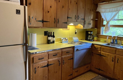 Reserve at Fairystone Cabin | Semi-Rustic Cabin with privacy near Fairystone State Park