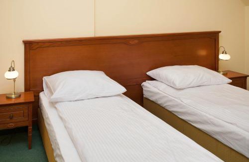 gmina Iwierzyce Hotel | Senator Gran Via
