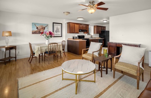 Oaks Corners Apartment | Seneca Lake-Beautiful Waterfront-Private Dock- 7BR/5BA near Sampson State Park