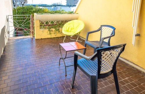 Senigallia Apartment | Senigallia, bilocale fronte mare con giardino - SE040