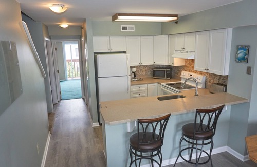Midtown Ocean City Condo | Senior week welcome! Walk to beach and boardwalk! 4 balconies