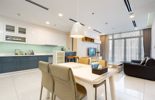 Hang Xanh Apartment | [SENS HOUSE] @P1 Spacious 3-BRs Apt + 2 Balconies
