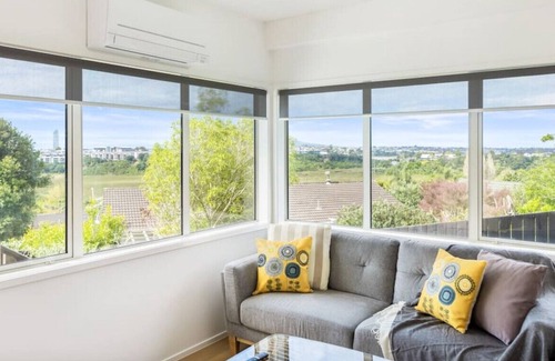 Northcote Apartment | Sensational North Shore Retreat | WiFi | Netflix