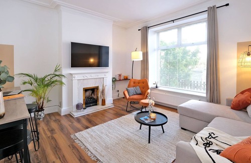 Aberdeen West End Apartment | Sensational West End Living with Bicocca Stays