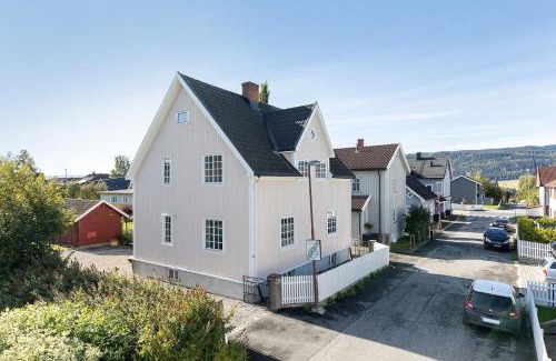 Lillehammer Apartment | Sentral og koselig leilighet!