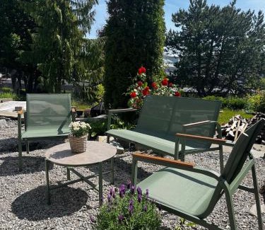 Sandnes Apartment | Sentral, romslig og lys leilighet med parkering