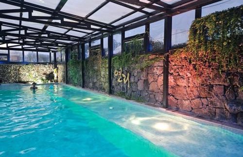 Jungmun House | Seogwipo Pension Yeonri