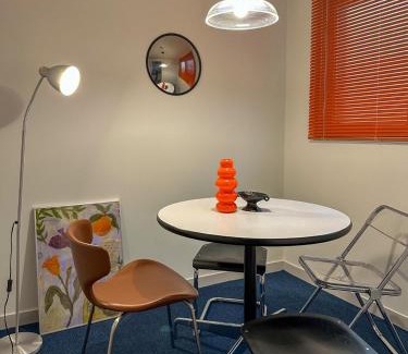 Hwagok-dong Apartment | SEOUL OPEN Line 5 Hwagok Station location,2 queen beds,10 minutes from Gimpo Airport,Hongdae,Yeouido,Gwanghwamun,Gochukdom
