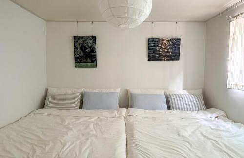 Hwagok-dong Apartment | SEOUL OPEN Line 5 Hwagok Station location,2 queen beds,10 minutes from Gimpo Airport,Hongdae,Yeouido,Gwanghwamun,Gochukdom