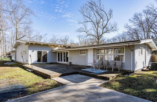 Oakhurst Apartment | Separate Entrance-Private 2 bd/4 beds/1 full bath