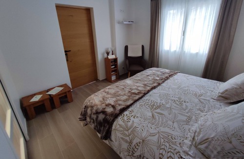 Le Vigan Bed & Breakfast | Separate room with private access
