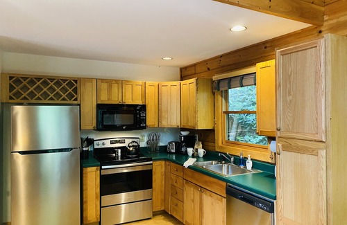 Banner Elk Cabin | Sept weekday special! Every 2nd night half price! Contact host prior to booking