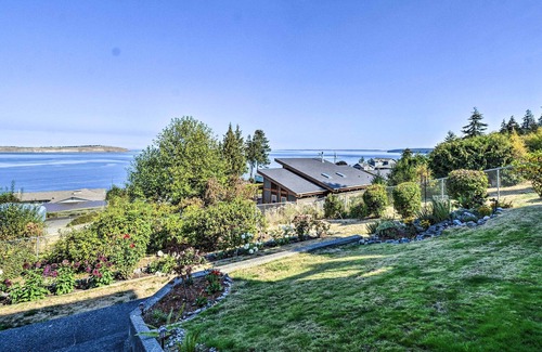 Diamond Point Apartment | Sequim Retreat w/ Views of Protection Island!
