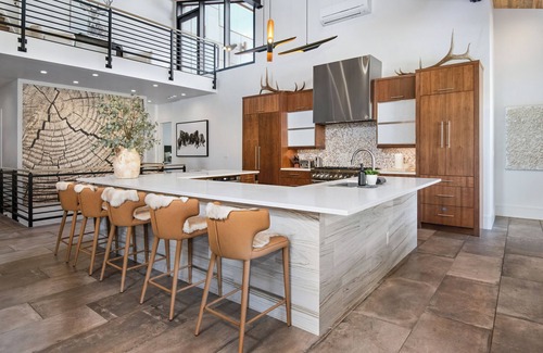 Highland Meadows House | Sequoia Chalet – 5BR Vail Retreat with summer AC in Primary Bedroom, Hot Tub, Me