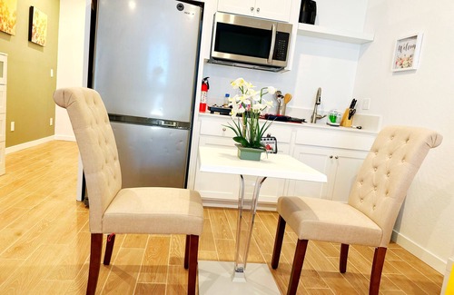 Visalia Apartment | Sequoia Riverway Studio, Visalia Central Nest, 45 minutes to Sequoia Visitor