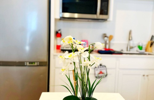 Visalia Apartment | Sequoia Riverway Studio, Visalia Central Nest, 45 minutes to Sequoia Visitor