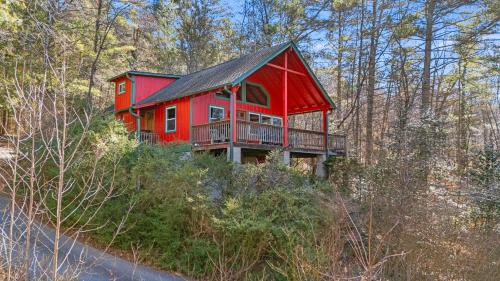 Hendersonville House | Serenade Cove by Carolina Mornings