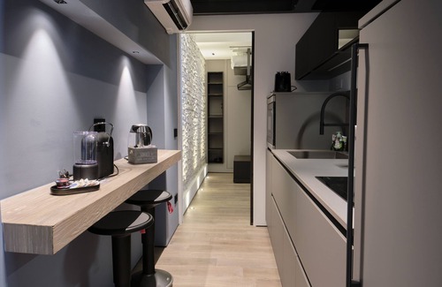 Alba Apartment | Serendipity: apartment Adhara (3 beds - 3 baths) Alba center