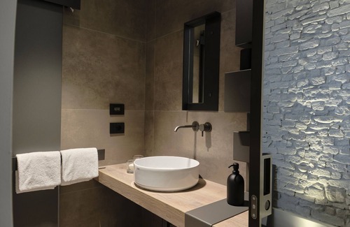 Alba Apartment | Serendipity: apartment Canopo (2 beds - 2 baths) Alba center