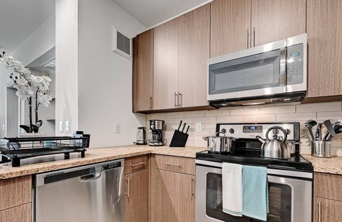 East Oak Hill Apartment | Serene 1Bed/1Bath Apt w/ Free Parking + Yard