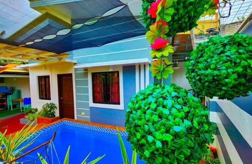 Jaro House | Serene 2BR Escape: Poolside Bliss in Iloilo City