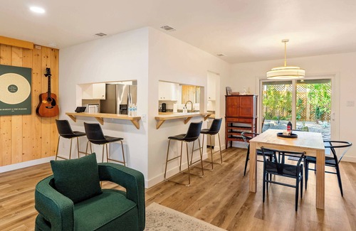 Paso Robles House | Serene 2BR Sauna Cinema Near Downtown