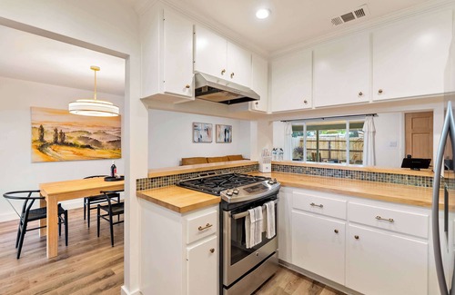 Paso Robles House | Serene 2BR Sauna Cinema Near Downtown