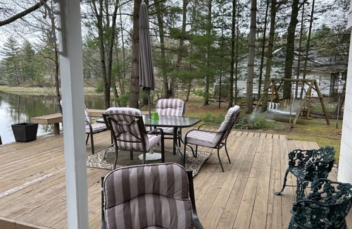 Gladwin Cottage | Serene 3-bedroom cottage with WiFi on Secord Lake in Gladwin