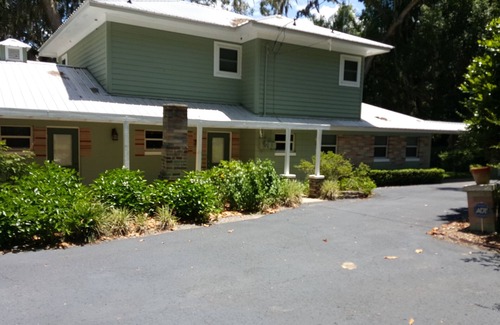 Candler House | Serene 3br, 3 Bath Estate Home On Little Lake Weir