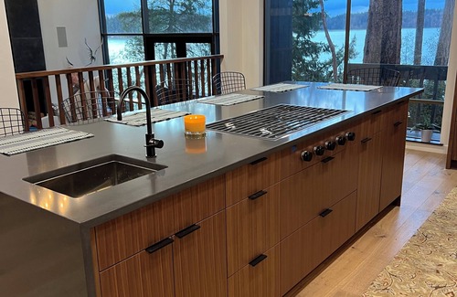 Olympia House | Serene 4BR Mid-Century Oasis w/Spa, Private Beach & Gorgeous Views