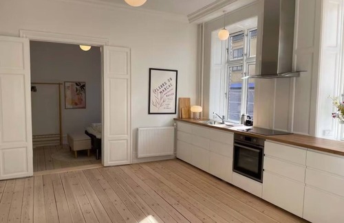 Osterbro Apartment | Serene 5-bedroom apartment with WiFi in charming København