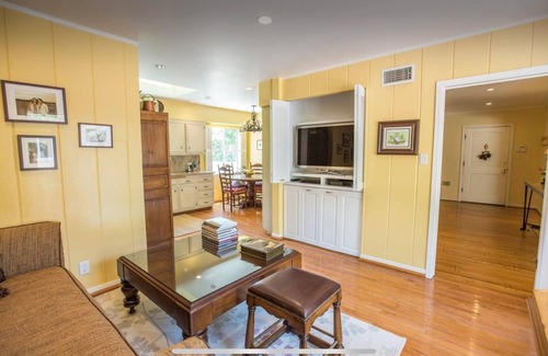 Bel Air House | Serene and Private Residence on the Hills of Bel Air with salt water pool