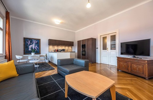 Prague 7 Apartment | Serene apartment in the heart of Prague