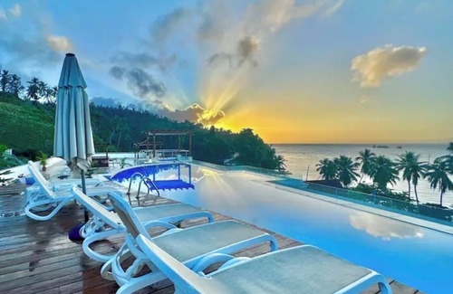 Samana Apartment | Serene Apartment in Samana, w/view of Bay, pool, gym &n WiFi