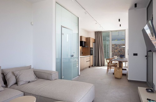 Kamilari Villa | Serene atmosphere, 50 sq.m pool, ultimate privacy!