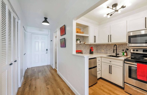 North Bay Village Condo | Serene Bayview Studio for a Perfect Stay