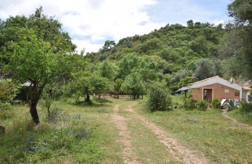 Troviscais House | Serene Cottage in S o Lu s with Barbecue
