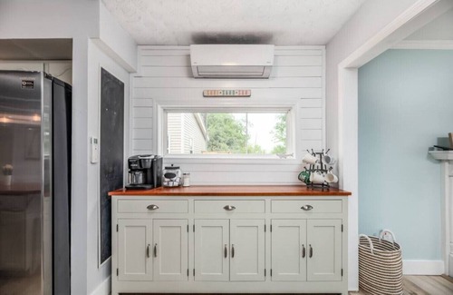 Old Town House | Serene & Cozy Lakefront Get Away