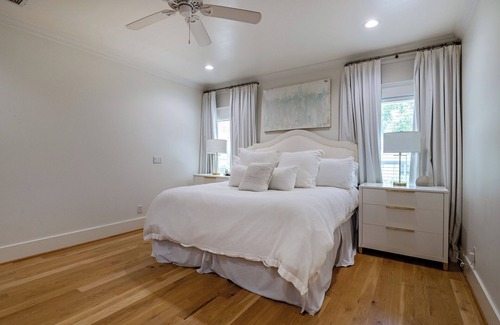 Montrose House | Serene & elegant Montrose home with private Yoga Studio and TV in every bedroom