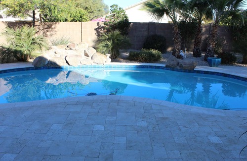 Sun Groves House | Serene Escape and Modern Comfort, Pool Heater, BBQ