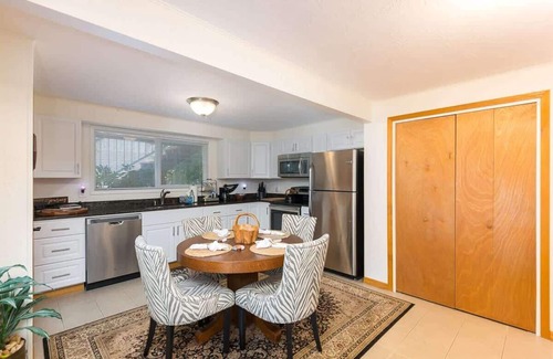 Sequim Apartment | Serene Escape at Ramblin Rose #3 Peaceful Retreat