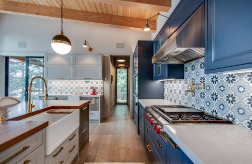 Lake of Bays Apartment | Serene Escape, Lake of Bays