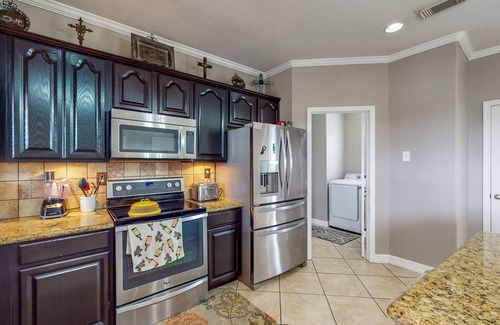 Blessing House | Serene farm stay with a pond, spacious porch