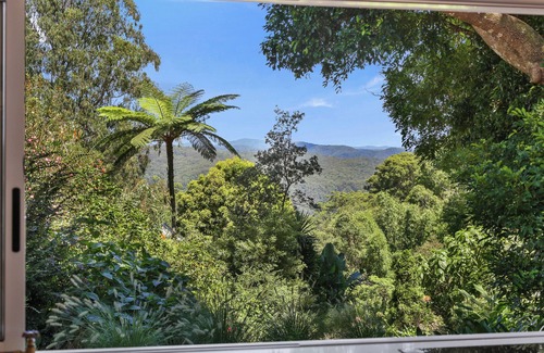 Montville House | Serene Flaxton igloo with garden views — sauna & cold plunge from late October