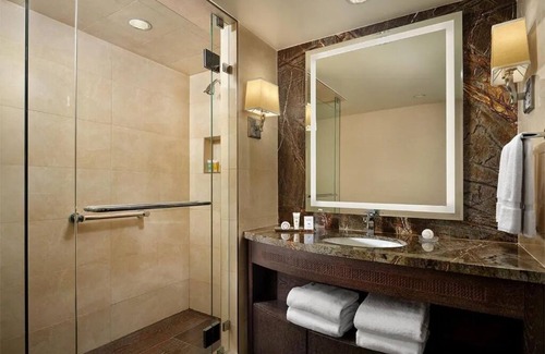 Flagstaff Hotel | Serene Forest Retreat w/Private Nature Trail and Gourmet Dining