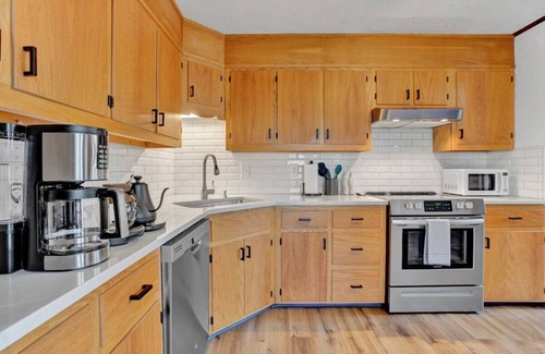 Gouldsboro House | Serene & Fun Family Gem ~ Hot Tub & Theater Room!