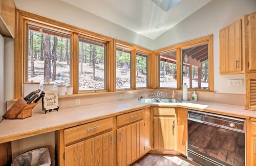 Greer Cabin | Serene Greer Cabin w/Grill ~ 12 Mi to Skiing!