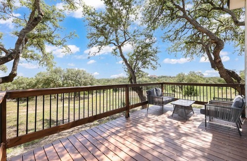 Spring Branch House | Serene Hill Country Casita ~ Scenic View ~ Patio